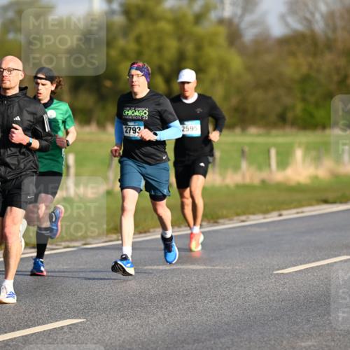 12.04.2026 - 45. Internationalen Wilhelmsburger Insellauf Dr. Thomas Lammeyer http://msf.ph/oto/9431512 12.04.2026 09:11:59 Laufen 1049, 22, 2793, 2595 meine-sportfotos.de