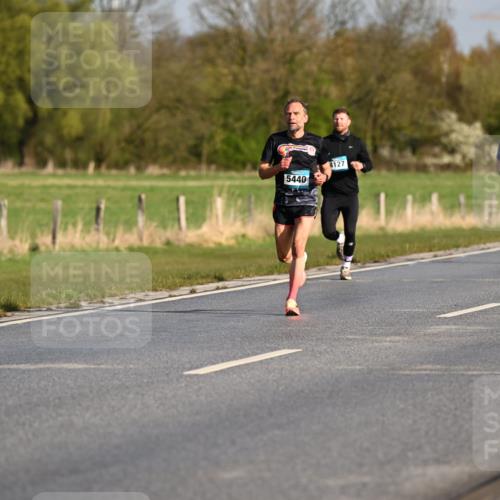 12.04.2026 - 45. Internationalen Wilhelmsburger Insellauf Dr. Thomas Lammeyer http://msf.ph/oto/9431520 12.04.2026 09:12:02 Laufen 5440, 4127 meine-sportfotos.de