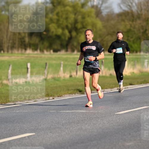 12.04.2026 - 45. Internationalen Wilhelmsburger Insellauf Dr. Thomas Lammeyer http://msf.ph/oto/9431533 12.04.2026 09:12:04 Laufen 54, 4127 meine-sportfotos.de