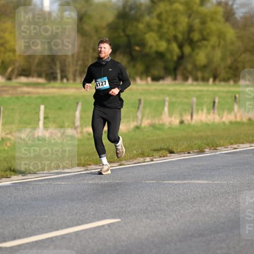 12.04.2026 - 45. Internationalen Wilhelmsburger Insellauf Dr. Thomas Lammeyer http://msf.ph/oto/9431546 12.04.2026 09:12:06 Laufen 5440, 4127 meine-sportfotos.de