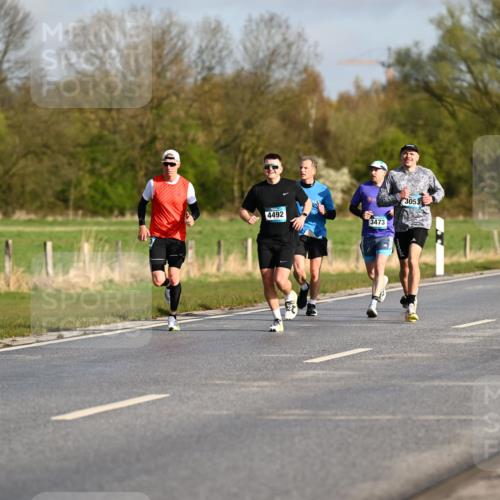 12.04.2026 - 45. Internationalen Wilhelmsburger Insellauf Dr. Thomas Lammeyer http://msf.ph/oto/9431559 12.04.2026 09:12:11 Laufen 4492, 3473, 3053 meine-sportfotos.de