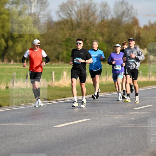12.04.2026 - 45. Internationalen Wilhelmsburger Insellauf Dr. Thomas Lammeyer http://msf.ph/oto/9431571 12.04.2026 09:12:13 Laufen 449, 3053, 3470, 3473 meine-sportfotos.de