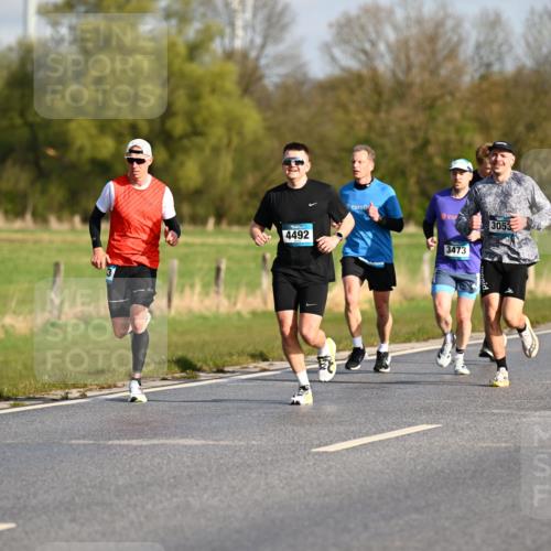 12.04.2026 - 45. Internationalen Wilhelmsburger Insellauf Dr. Thomas Lammeyer http://msf.ph/oto/9431578 12.04.2026 09:12:14 Laufen 4492, 3053, 3473 meine-sportfotos.de