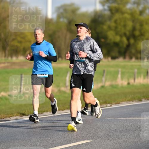 12.04.2026 - 45. Internationalen Wilhelmsburger Insellauf Dr. Thomas Lammeyer http://msf.ph/oto/9431600 12.04.2026 09:12:18 Laufen 4492, 3470, 3055 meine-sportfotos.de