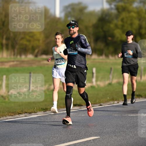 12.04.2026 - 45. Internationalen Wilhelmsburger Insellauf Dr. Thomas Lammeyer http://msf.ph/oto/9431650 12.04.2026 09:12:28 Laufen 2160, 5503, 5629, 1627, 4381 meine-sportfotos.de