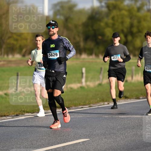 12.04.2026 - 45. Internationalen Wilhelmsburger Insellauf Dr. Thomas Lammeyer http://msf.ph/oto/9431651 12.04.2026 09:12:29 Laufen 55, 5629, 4572, 4381 meine-sportfotos.de
