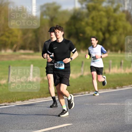 12.04.2026 - 45. Internationalen Wilhelmsburger Insellauf Dr. Thomas Lammeyer http://msf.ph/oto/9431659 12.04.2026 09:12:30 Laufen 4381 meine-sportfotos.de