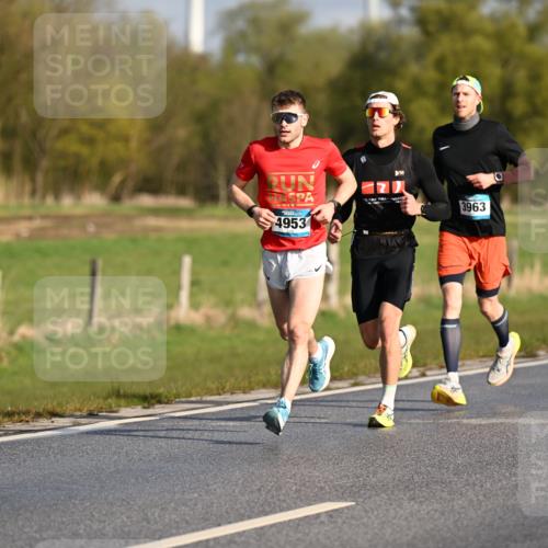 12.04.2026 - 45. Internationalen Wilhelmsburger Insellauf Dr. Thomas Lammeyer http://msf.ph/oto/9431694 12.04.2026 09:12:36 Laufen 4953, 3963 meine-sportfotos.de