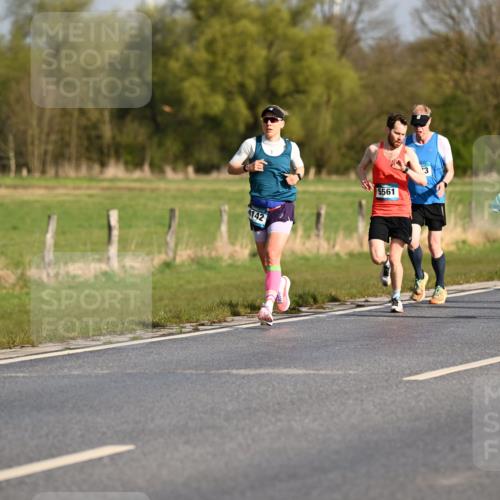 12.04.2026 - 45. Internationalen Wilhelmsburger Insellauf Dr. Thomas Lammeyer http://msf.ph/oto/9431703 12.04.2026 09:12:38 Laufen 1963, 4142, 5561, 3, 4370 meine-sportfotos.de