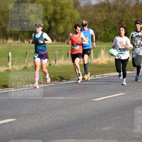 12.04.2026 - 45. Internationalen Wilhelmsburger Insellauf Dr. Thomas Lammeyer http://msf.ph/oto/9431706 12.04.2026 09:12:38 Laufen 142, 5561, 3, 4370, 4154, 4052 meine-sportfotos.de