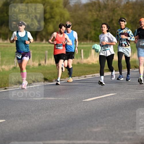 12.04.2026 - 45. Internationalen Wilhelmsburger Insellauf Dr. Thomas Lammeyer http://msf.ph/oto/9431707 12.04.2026 09:12:38 Laufen 4142, 5561, 3514, 4370, 4154, 4052 meine-sportfotos.de