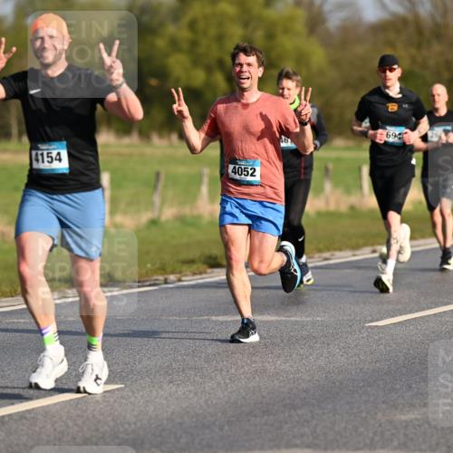 12.04.2026 - 45. Internationalen Wilhelmsburger Insellauf Dr. Thomas Lammeyer http://msf.ph/oto/9431731 12.04.2026 09:12:43 Laufen 3514, 4154, 4052, 694 meine-sportfotos.de