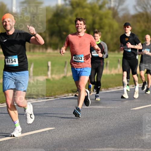 12.04.2026 - 45. Internationalen Wilhelmsburger Insellauf Dr. Thomas Lammeyer http://msf.ph/oto/9431733 12.04.2026 09:12:43 Laufen 4154, 4052, 46, 4694 meine-sportfotos.de
