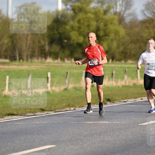 12.04.2026 - 45. Internationalen Wilhelmsburger Insellauf Dr. Thomas Lammeyer http://msf.ph/oto/9431772 12.04.2026 09:12:52 Laufen 45, 356, 3351 meine-sportfotos.de