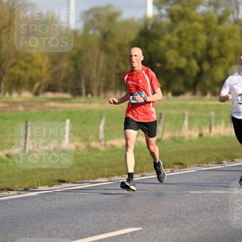 12.04.2026 - 45. Internationalen Wilhelmsburger Insellauf Dr. Thomas Lammeyer http://msf.ph/oto/9431778 12.04.2026 09:12:52 Laufen 3351, 3561 meine-sportfotos.de