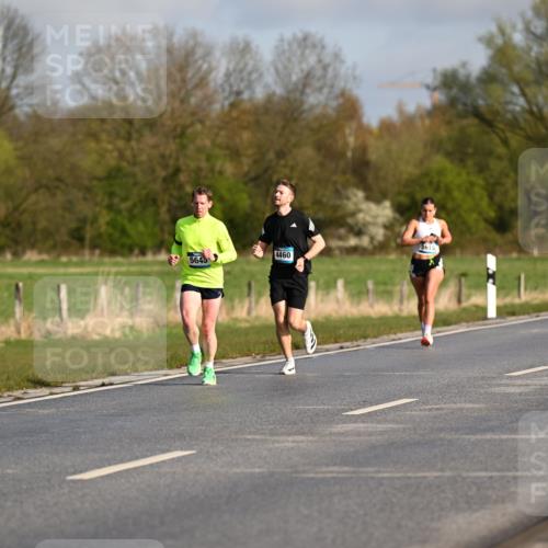 12.04.2026 - 45. Internationalen Wilhelmsburger Insellauf Dr. Thomas Lammeyer http://msf.ph/oto/9431808 12.04.2026 09:13:00 Laufen 4460, 5645, 3619 meine-sportfotos.de