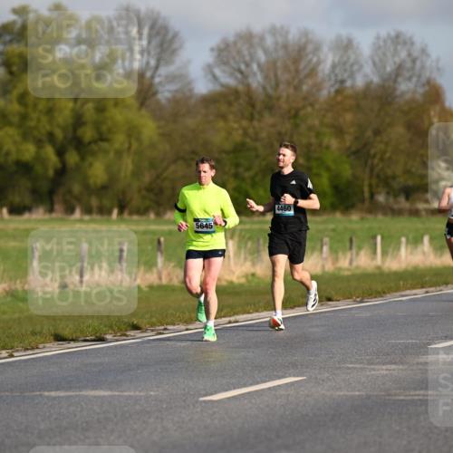 12.04.2026 - 45. Internationalen Wilhelmsburger Insellauf Dr. Thomas Lammeyer http://msf.ph/oto/9431818 12.04.2026 09:13:01 Laufen 5645, 4460, 3619 meine-sportfotos.de