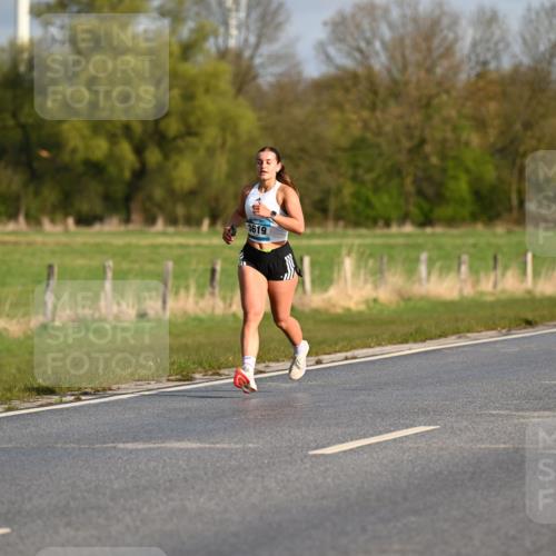 12.04.2026 - 45. Internationalen Wilhelmsburger Insellauf Dr. Thomas Lammeyer http://msf.ph/oto/9431843 12.04.2026 09:13:06 Laufen 3619 meine-sportfotos.de
