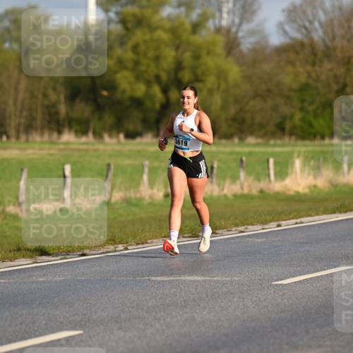 12.04.2026 - 45. Internationalen Wilhelmsburger Insellauf Dr. Thomas Lammeyer http://msf.ph/oto/9431848 12.04.2026 09:13:06 Laufen 3619 meine-sportfotos.de
