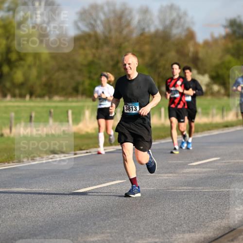 12.04.2026 - 45. Internationalen Wilhelmsburger Insellauf Dr. Thomas Lammeyer http://msf.ph/oto/9431878 12.04.2026 09:13:15 Laufen 562, 3813 meine-sportfotos.de