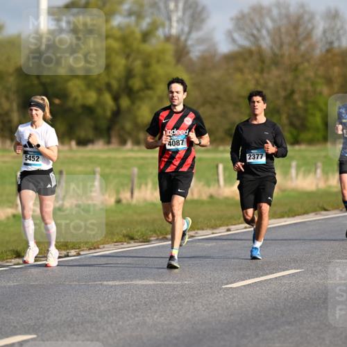 12.04.2026 - 45. Internationalen Wilhelmsburger Insellauf Dr. Thomas Lammeyer http://msf.ph/oto/9431897 12.04.2026 09:13:18 Laufen 5452, 4087, 2377, 3047 meine-sportfotos.de