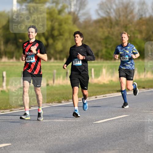 12.04.2026 - 45. Internationalen Wilhelmsburger Insellauf Dr. Thomas Lammeyer http://msf.ph/oto/9431904 12.04.2026 09:13:19 Laufen 52, 4087, 3047, 4675, 2377 meine-sportfotos.de