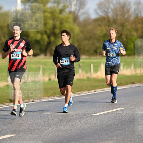 12.04.2026 - 45. Internationalen Wilhelmsburger Insellauf Dr. Thomas Lammeyer http://msf.ph/oto/9431906 12.04.2026 09:13:19 Laufen 4087, 2377, 3047 meine-sportfotos.de