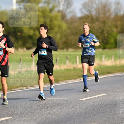 12.04.2026 - 45. Internationalen Wilhelmsburger Insellauf Dr. Thomas Lammeyer http://msf.ph/oto/9431908 12.04.2026 09:13:19 Laufen 4087, 2377, 3047 meine-sportfotos.de