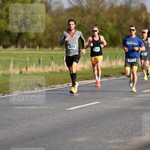 12.04.2026 - 45. Internationalen Wilhelmsburger Insellauf Dr. Thomas Lammeyer http://msf.ph/oto/9431922 12.04.2026 09:13:22 Laufen 4075, 2181, 2213, 4979, 4060 meine-sportfotos.de