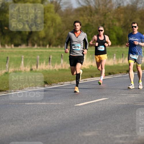 12.04.2026 - 45. Internationalen Wilhelmsburger Insellauf Dr. Thomas Lammeyer http://msf.ph/oto/9431923 12.04.2026 09:13:22 Laufen 4144, 4075, 2181, 4979, 2213 meine-sportfotos.de
