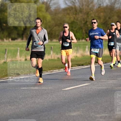 12.04.2026 - 45. Internationalen Wilhelmsburger Insellauf Dr. Thomas Lammeyer http://msf.ph/oto/9431929 12.04.2026 09:13:23 Laufen 407, 2181, 2213, 4144, 4979 meine-sportfotos.de