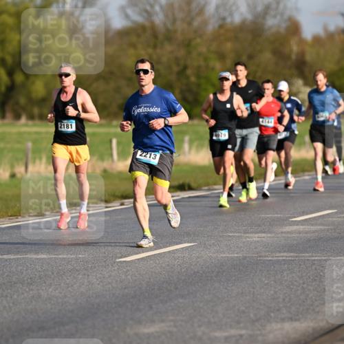 12.04.2026 - 45. Internationalen Wilhelmsburger Insellauf Dr. Thomas Lammeyer http://msf.ph/oto/9431932 12.04.2026 09:13:24 Laufen 4075, 2181, 2213, 4979, 4144 meine-sportfotos.de