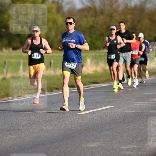 12.04.2026 - 45. Internationalen Wilhelmsburger Insellauf Dr. Thomas Lammeyer http://msf.ph/oto/9431936 12.04.2026 09:13:24 Laufen 4075, 2181, 2213 meine-sportfotos.de