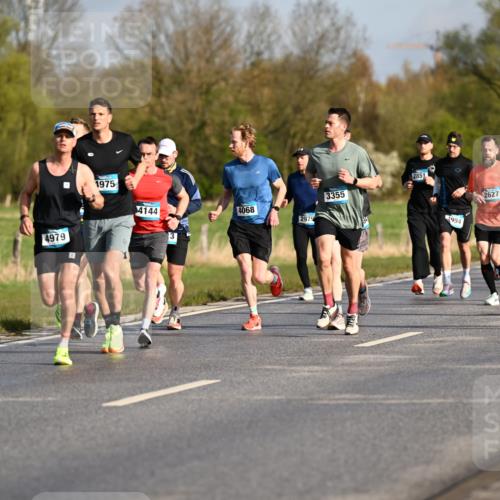 12.04.2026 - 45. Internationalen Wilhelmsburger Insellauf Dr. Thomas Lammeyer http://msf.ph/oto/9431942 12.04.2026 09:13:26 Laufen 4979, 1975, 4144, 3, 4068, 3355, 2851, 1994, 2627, 5052, 5685 meine-sportfotos.de