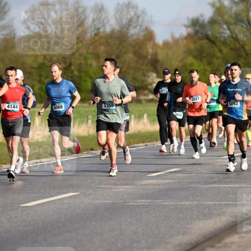 12.04.2026 - 45. Internationalen Wilhelmsburger Insellauf Dr. Thomas Lammeyer http://msf.ph/oto/9431947 12.04.2026 09:13:27 Laufen 4979, 175, 75, 2851, 4144, 2627, 4068, 3355, 815, 5052, 5685, 994 meine-sportfotos.de
