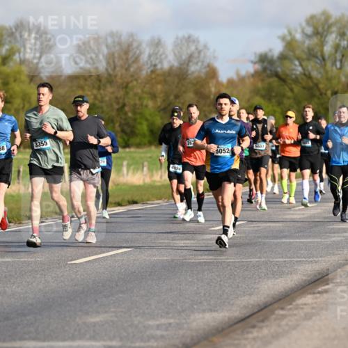 12.04.2026 - 45. Internationalen Wilhelmsburger Insellauf Dr. Thomas Lammeyer http://msf.ph/oto/9431956 12.04.2026 09:13:28 Laufen 41, 3, 4068, 3355, 79, 4994, 262, 5603, 5685, 5052, 4627 meine-sportfotos.de