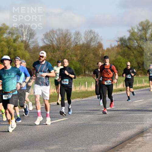 12.04.2026 - 45. Internationalen Wilhelmsburger Insellauf Dr. Thomas Lammeyer http://msf.ph/oto/9431992 12.04.2026 09:13:35 Laufen 419, 3585, 3958, 5685, 5639, 4621, 4296 meine-sportfotos.de