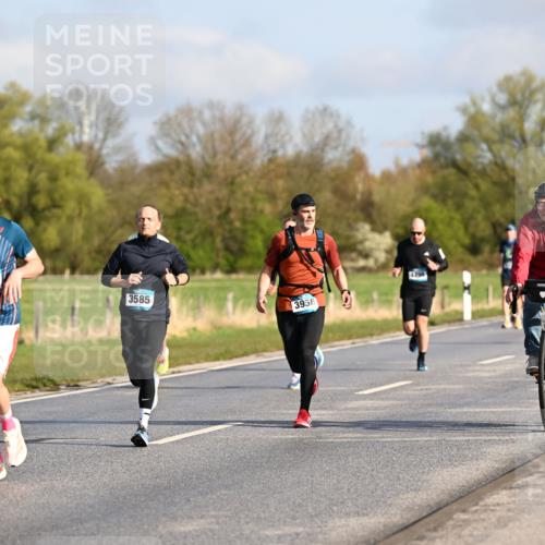 12.04.2026 - 45. Internationalen Wilhelmsburger Insellauf Dr. Thomas Lammeyer http://msf.ph/oto/9431999 12.04.2026 09:13:36 Laufen 4190, 3585, 3958 meine-sportfotos.de