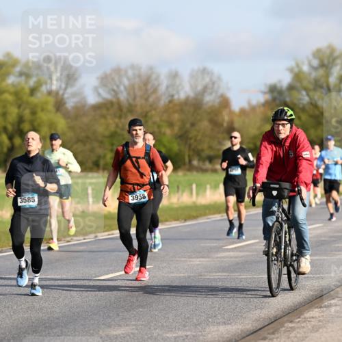 12.04.2026 - 45. Internationalen Wilhelmsburger Insellauf Dr. Thomas Lammeyer http://msf.ph/oto/9432005 12.04.2026 09:13:37 Laufen 3585, 3958, 42, 98 meine-sportfotos.de