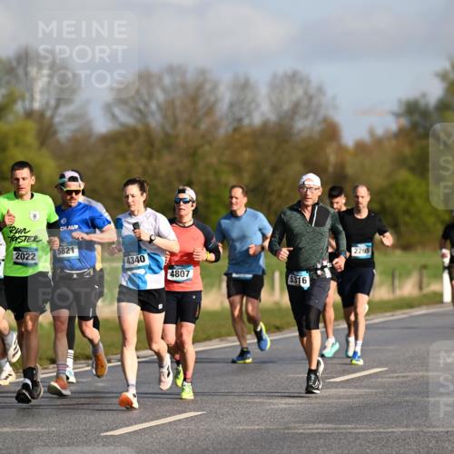12.04.2026 - 45. Internationalen Wilhelmsburger Insellauf Dr. Thomas Lammeyer http://msf.ph/oto/9432058 12.04.2026 09:13:47 Laufen 5821, 2022, 4340, 4511, 4807, 5316, 2265 meine-sportfotos.de