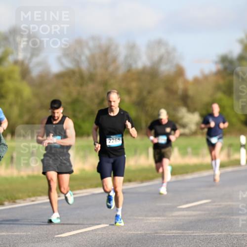 12.04.2026 - 45. Internationalen Wilhelmsburger Insellauf Dr. Thomas Lammeyer http://msf.ph/oto/9432077 12.04.2026 09:13:50 Laufen 5316, 2265 meine-sportfotos.de