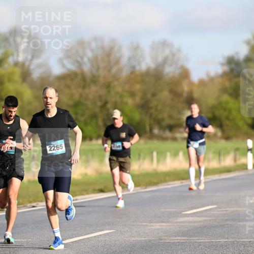 12.04.2026 - 45. Internationalen Wilhelmsburger Insellauf Dr. Thomas Lammeyer http://msf.ph/oto/9432084 12.04.2026 09:13:51 Laufen 2265 meine-sportfotos.de