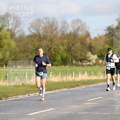12.04.2026 - 45. Internationalen Wilhelmsburger Insellauf Dr. Thomas Lammeyer http://msf.ph/oto/9432101 12.04.2026 09:13:54 Laufen 551, 2382, 3114, 309 meine-sportfotos.de