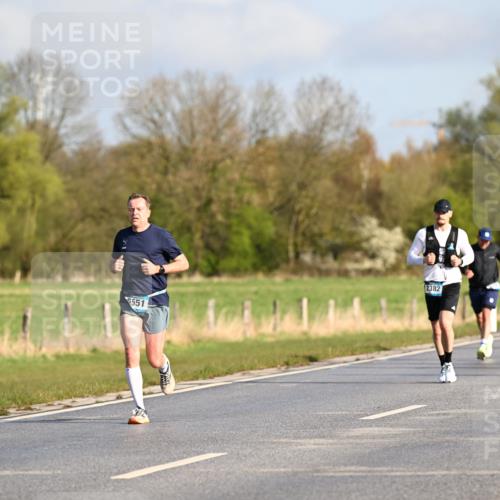 12.04.2026 - 45. Internationalen Wilhelmsburger Insellauf Dr. Thomas Lammeyer http://msf.ph/oto/9432103 12.04.2026 09:13:55 Laufen 5551, 2382, 300 meine-sportfotos.de