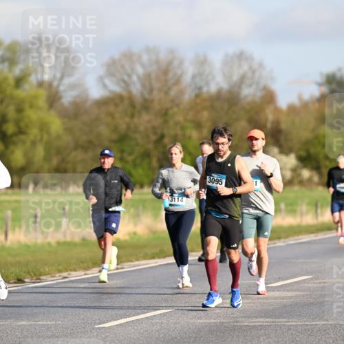 12.04.2026 - 45. Internationalen Wilhelmsburger Insellauf Dr. Thomas Lammeyer http://msf.ph/oto/9432129 12.04.2026 09:13:59 Laufen 2382, 13114, 3095 meine-sportfotos.de