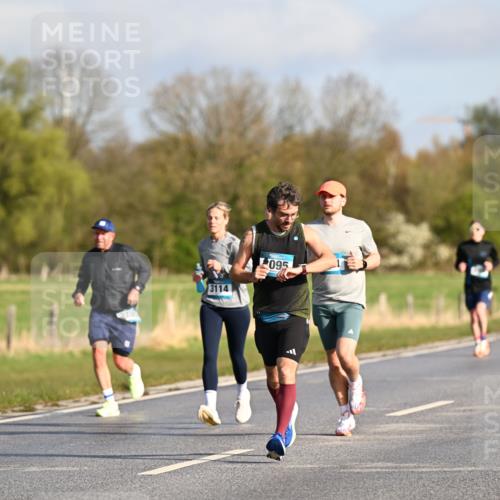 12.04.2026 - 45. Internationalen Wilhelmsburger Insellauf Dr. Thomas Lammeyer http://msf.ph/oto/9432132 12.04.2026 09:14:00 Laufen 82, 3114, 095 meine-sportfotos.de