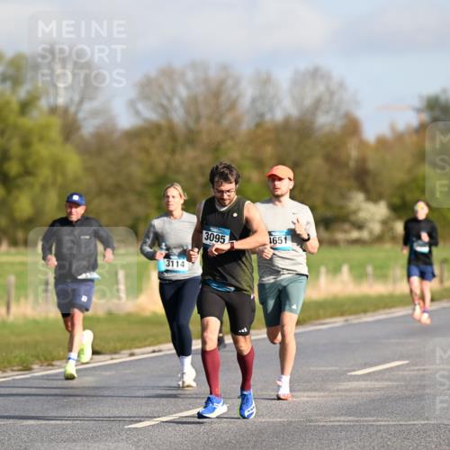 12.04.2026 - 45. Internationalen Wilhelmsburger Insellauf Dr. Thomas Lammeyer http://msf.ph/oto/9432134 12.04.2026 09:14:00 Laufen 3114, 3095, 1651 meine-sportfotos.de