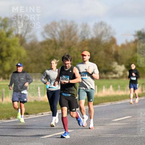12.04.2026 - 45. Internationalen Wilhelmsburger Insellauf Dr. Thomas Lammeyer http://msf.ph/oto/9432135 12.04.2026 09:14:00 Laufen 311, 3095, 651 meine-sportfotos.de