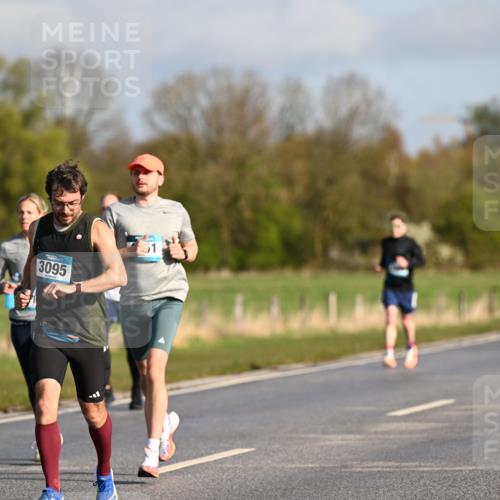12.04.2026 - 45. Internationalen Wilhelmsburger Insellauf Dr. Thomas Lammeyer http://msf.ph/oto/9432142 12.04.2026 09:14:01 Laufen 3095 meine-sportfotos.de