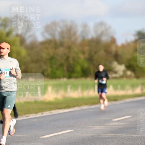 12.04.2026 - 45. Internationalen Wilhelmsburger Insellauf Dr. Thomas Lammeyer http://msf.ph/oto/9432148 12.04.2026 09:14:02 Laufen 3095, 4651 meine-sportfotos.de